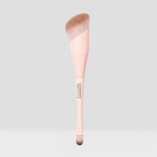 FLAWLESS STAY MATTE FOUNDATION BRUSH